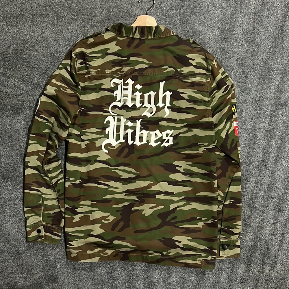 Camo Button down - Picture 2 of 8
